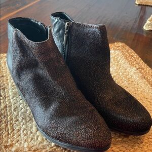 Clarks Textured Brown and Black Ankle Booties